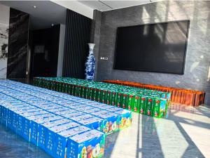 一份中秋禮，傳遞公司愛。